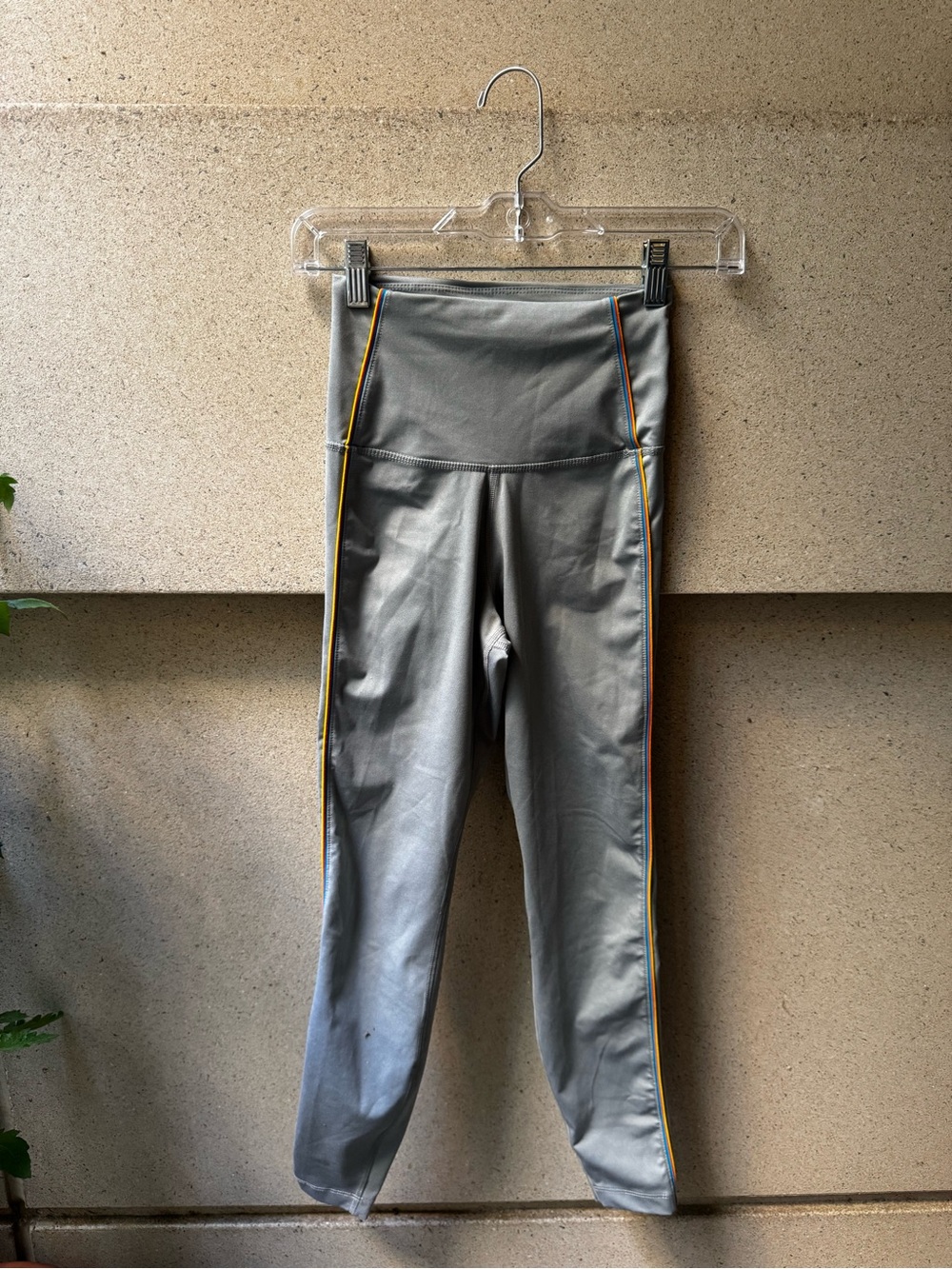 High rise Nike Dri-Fit grey leggings with rainbow stripes Size XS